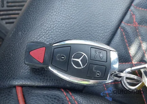 2012 Mercedes-Benz C 250 Luxury/Sport z USA, uszkodzony, nr VIN WDDGF4HB0CR223977